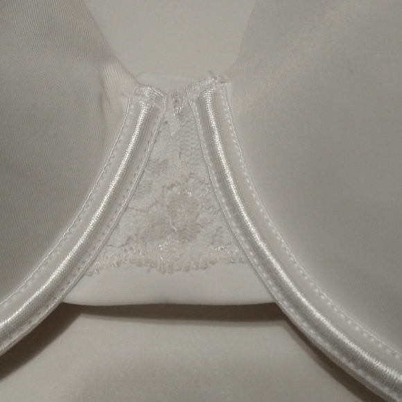 Curvation Underwire Padded Full Coverage Elegant White Womens Bra Size 44C #1240 - Picture 4 of 11